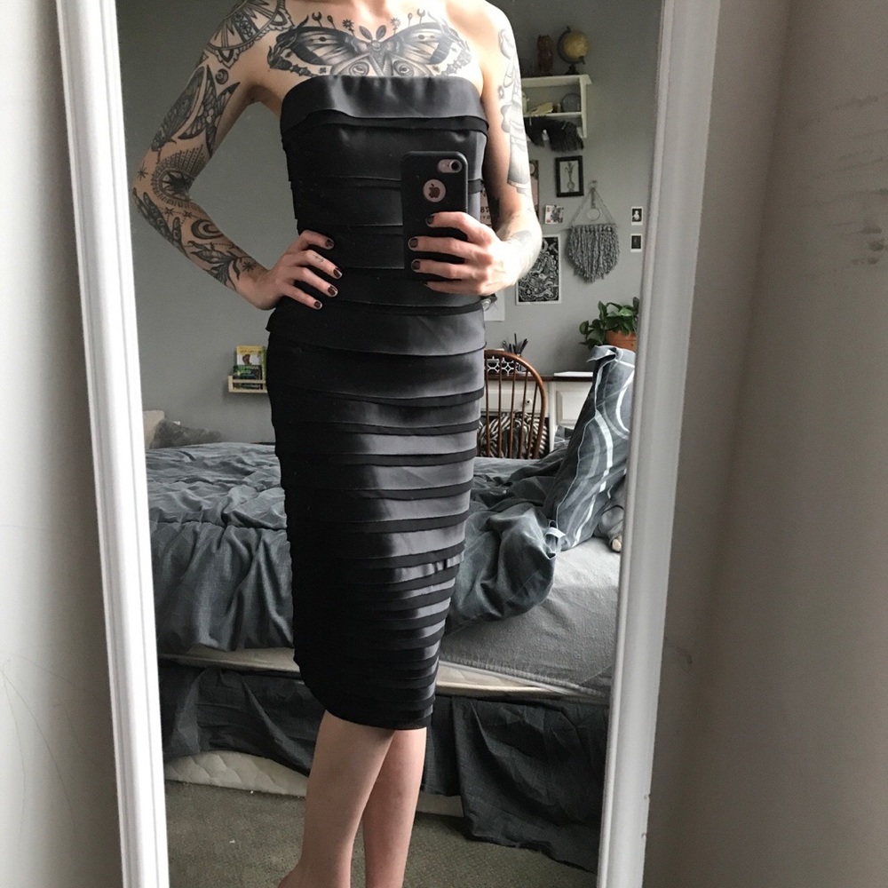 White House black market black strapless dress